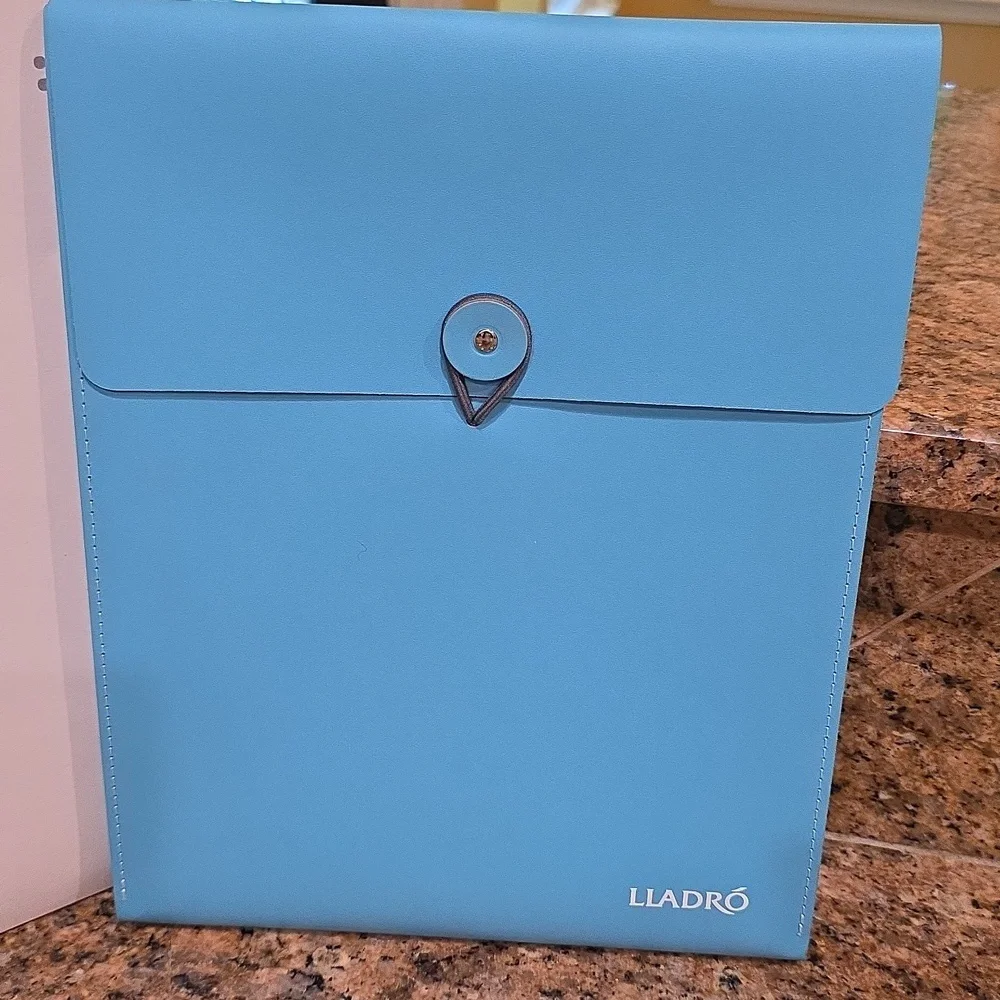 Lladro Vertical Paper Case - 12x9